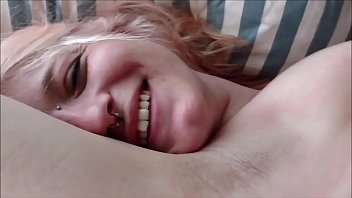 Cô Nàng Pixie Bị đánh Thức Bằng Cách Thô Bạo Và Cực Khoái